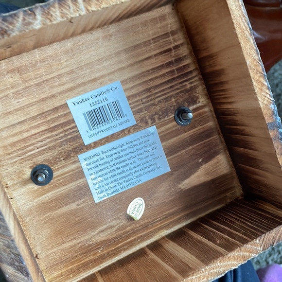 YANKEE CANDLE PILLAR CANDLE HOLDER - Picture 6 of 6